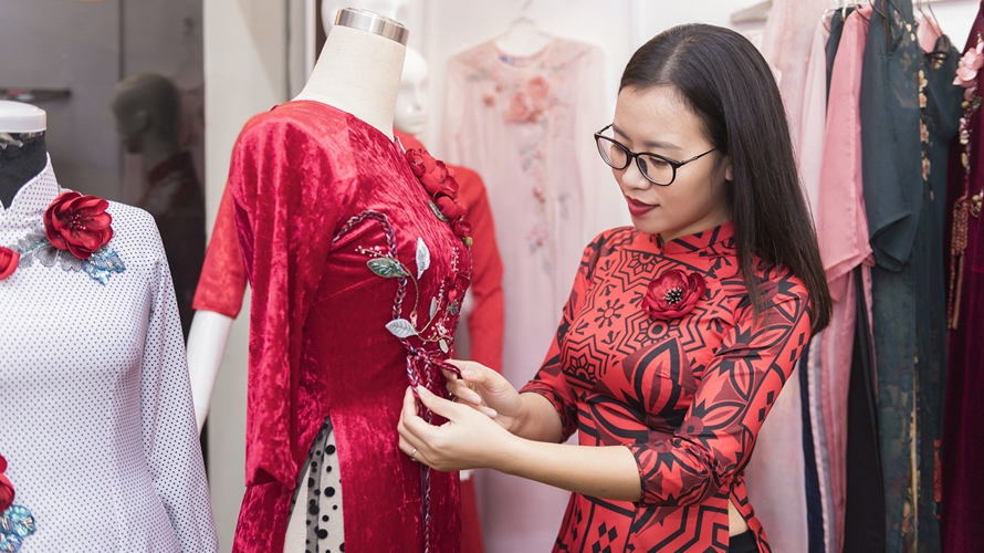 Link An: Thanh tao áo dài Việt – vẻ đẹp vượt thời gian