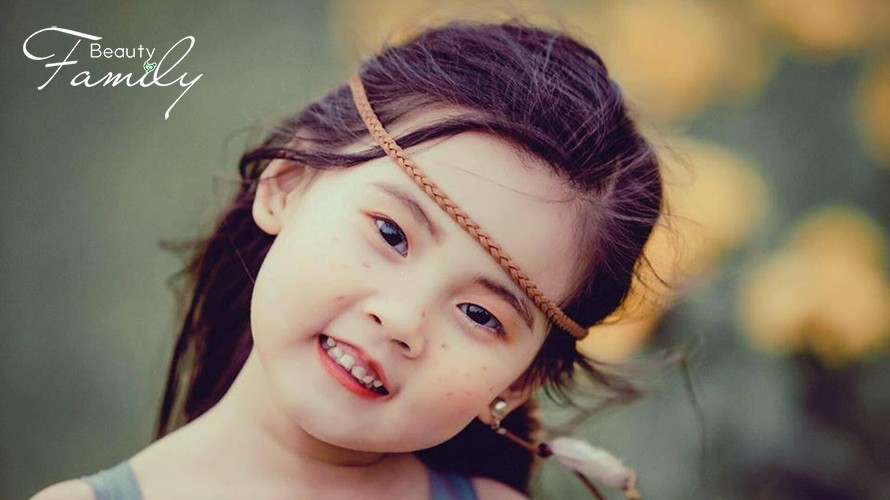 Cô bé nhút nhát “lột xác” thành người mẫu nhí