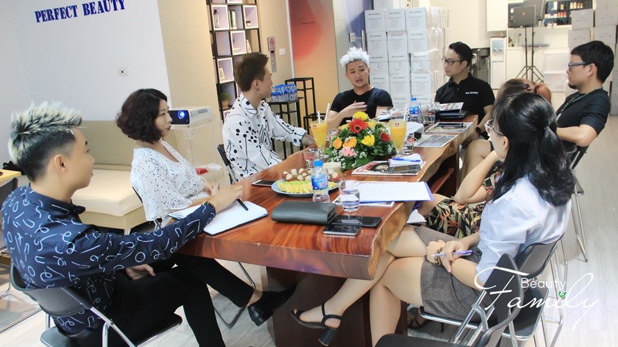 Cuộc hội ngộ 5 NTM hàng đầu Việt Nam và kế hoạch “giải cứu nàng công chúa”