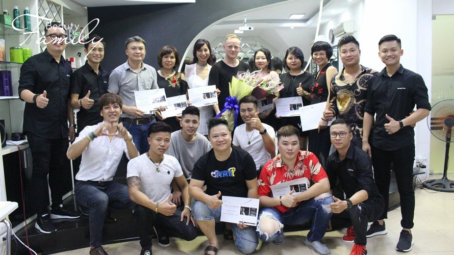 Khóa học Obsidian Salon Contemporary Cut 2018 thành công tốt đẹp