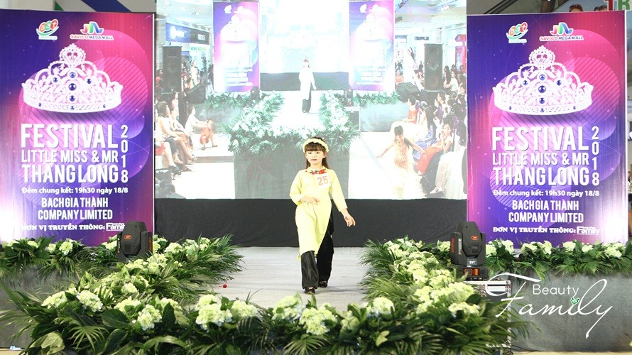 Á khôi 2 Festival Little Miss & Mr Thăng Long 2018 “My Tây” – cô gái Rồng vàng của người Tràng An