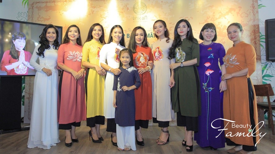 “Ứng Pháp Diệu Phục” – Thời trang áo dài ứng dụng trong văn hoá đi chùa