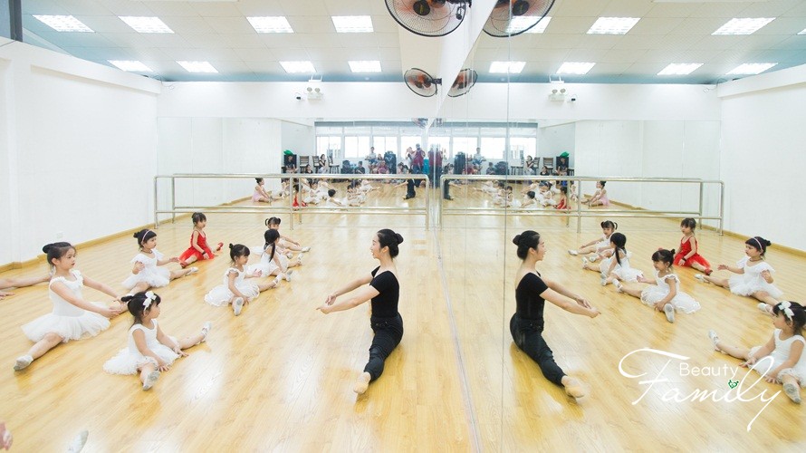 Lớp Ballet Cổ Điển hiếm hoi giữa lòng Hà Nội