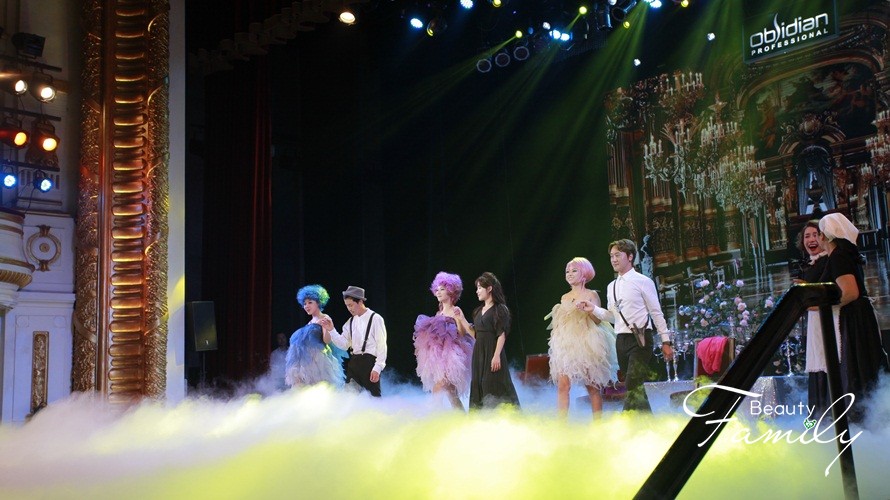 Ấn tượng màn nhạc kịch tóc độc đáo đầu tiên trong ngành tóc Việt Nam: Opera Hairshow Hairlificent