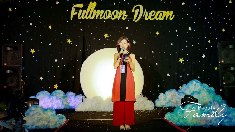 Người mang yêu thương đến với những trái tim chưa vẹn tròn