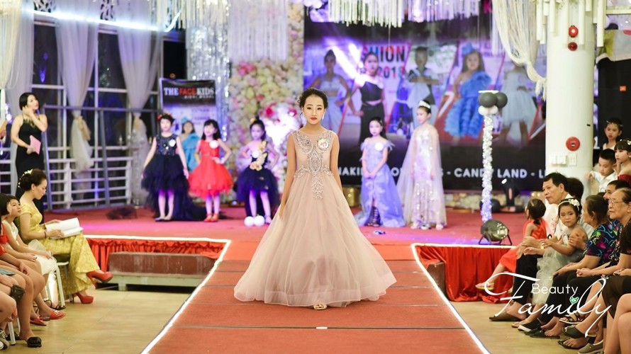 Mẫu nhí Khánh Vy: nhà thiết kế đồ họa tương lai