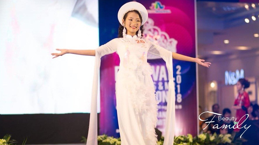 Mai Thùy Linh – đóa sen hồng tinh khôi