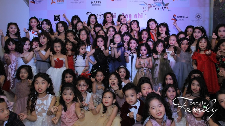 Tỏa sáng Tài năng nhí cùng fashion show “Hạt nắng mùa thu”