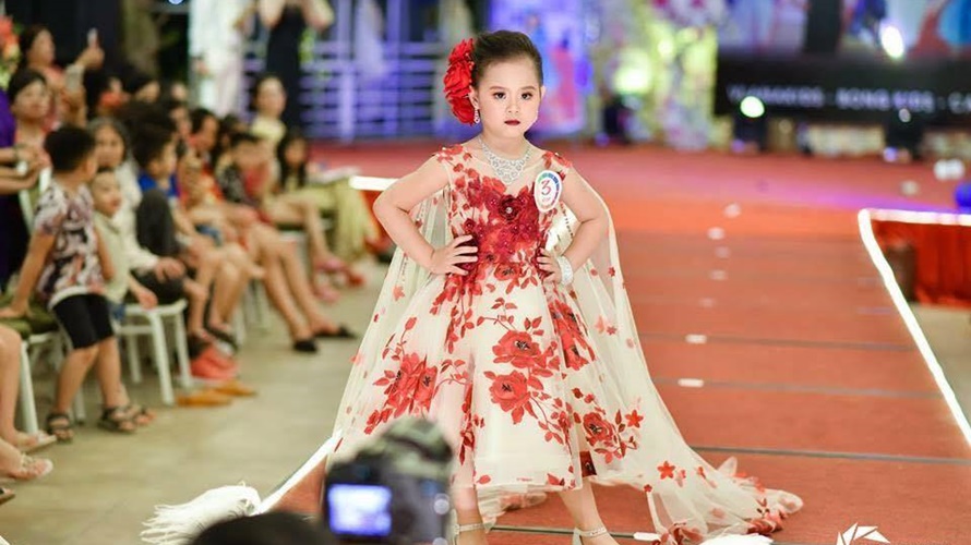 Lý Ngọc Hoa Nhi: Nàng mẫu nhí tài năng xứ Lạng