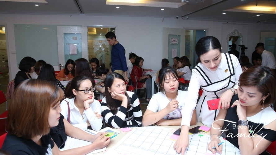 Kimmy Group đào tạo “Lập kế hoạch kinh doanh” cho các chủ spa, thẩm mỹ viện
