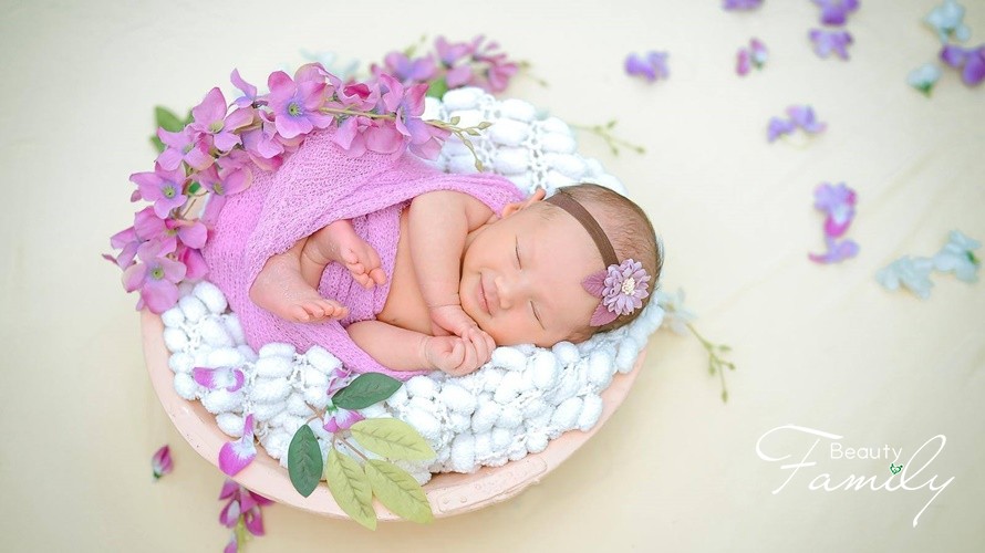 Mách mẹ bí quyết bắt trọn khoảnh khắc cực yêu của bé