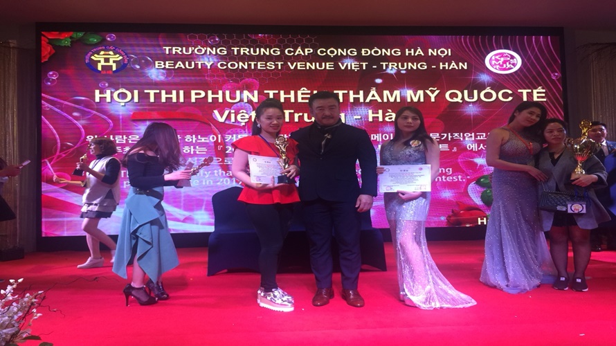 “Bàn tay vàng vì vẻ đẹp Á Đông” Nguyễn Thị Huyền Trang chính thức cầm cân nảy mực tại cuộc thi Master Beauty Contest Việt – Hàn 2019