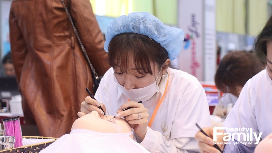 Các thí sinh hoàn thành ca thi đầu tiên tại cuộc thi Master Beauty Contest Việt – Hàn 2019 lần thứ nhất