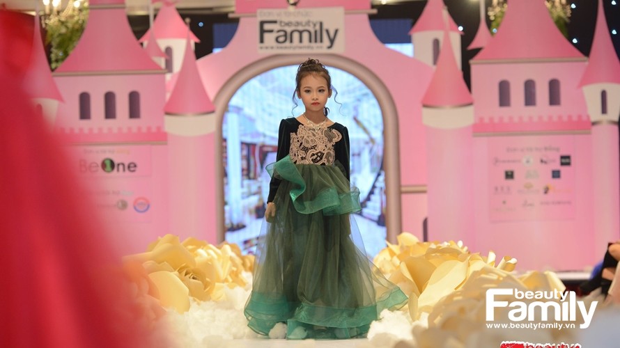 Loạt ảnh của mẫu nhí Anh Thư chứng minh rằng: Quan trọng nhất vẫn là thần thái