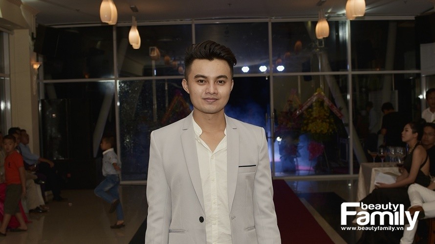 “Khen chê cũng nhiều, buồn vui cũng nhiều mà vẫn yêu nghề lắm!” – giám khảo Lê Hoàng Huy