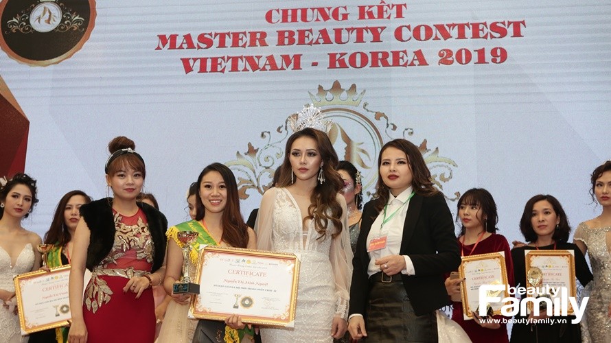 Giải ba make–up châu Âu Minh Nguyệt: “Đằng sau thành công của tôi là anh ấy”