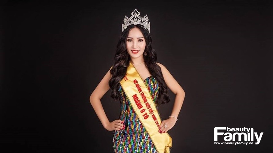 Nữ hoàng thương hiệu ô tô Việt Nam Phạm Thị Châu Loan ngồi ghế nóng ban giám khảo chấm thi người đẹp tại Master Beauty Contest Việt Hàn