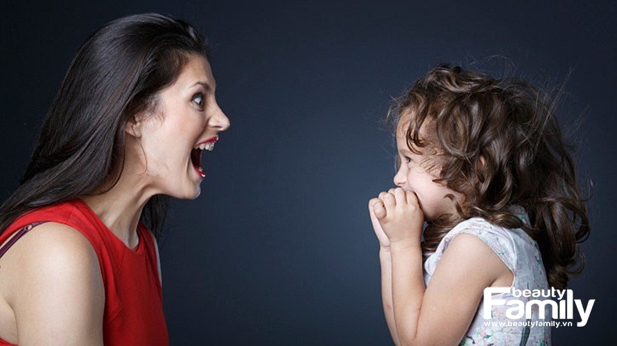 4 cách kiềm chế cơn nóng giận của mẹ với con yêu