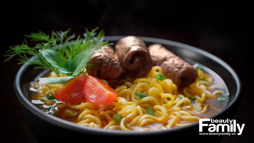 Ba tô mì và bài học cho con