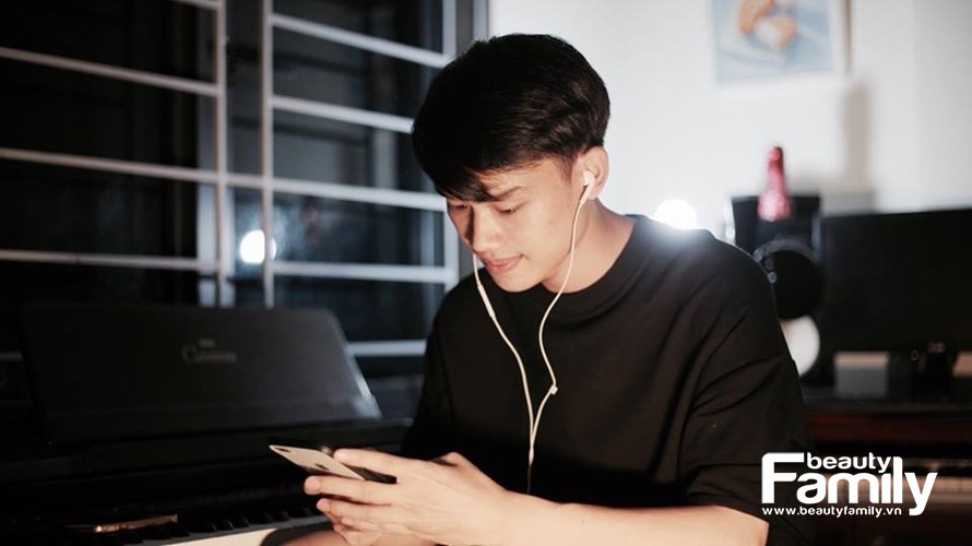 Gặp gỡ chủ nhân bản “hit” Màu nước mắt