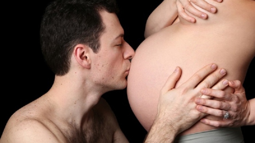 Mẹ đã biết cách nói chuyện với thai nhi chưa?