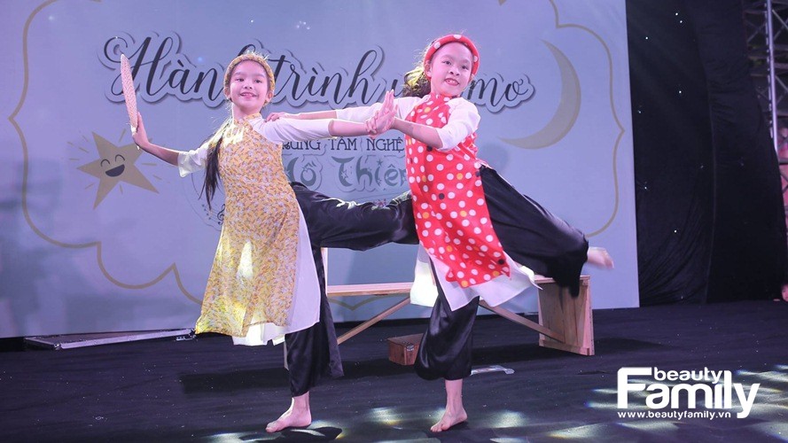 Yến Phương – Bảo Thy: “Cặp chim công” của trung tâm nghệ thuật Hồ Thiên Nga