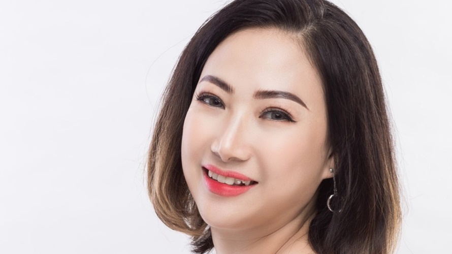 Master Thanh Nhàn – giám khảo bộ môn Phun xăm thẩm mỹ: “Tham gia các cuộc thi là cách tốt nhất để giao lưu và cập nhật công nghệ làm đẹp hiện nay”