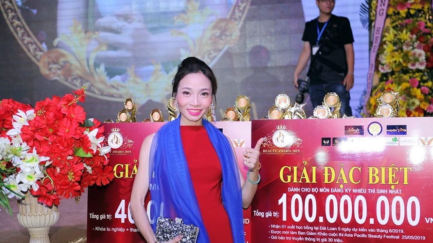 Master Đào Thị Hồng Phúc – Nhà tài trợ – Giám khảo bộ môn Phun xăm: “Đồng hành với Festival Beauty Awards cho tôi nhiều trải nghiệm”