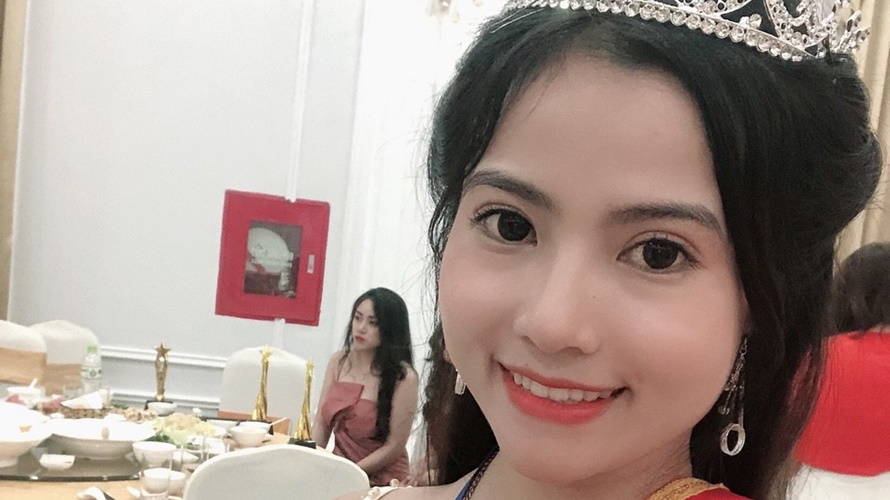 Master Ninh Bích Dịu rạng rỡ đón nhận giải thưởng Doanh nhân tâm tài ngành làm đẹp Việt trong cuộc thi Master Beauty Awards 2019