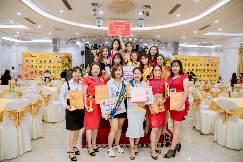 Chuyên gia Lại Lan Trang: Trung tâm Thẩm mỹ và Đào tạo Lại Lan Trang là ngôi nhà thứ 2 của học viên