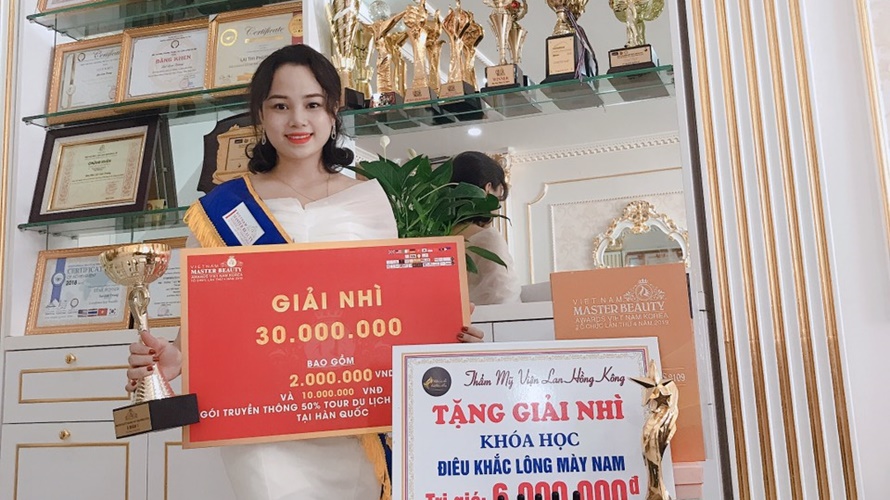 Nghệ nhân Minh Tuyết- giải Nhì bộ môn Phun môi thẩm mỹ: “Chiến thắng bản thân chính là chiến thắng ý nghĩa nhất với bản thân tôi”