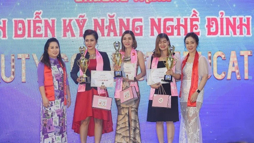 Master Phạm Thị Hòa- chuyên viên đào tạo chăm sóc da chuẩn y khoa: Beauty Connect Education là nơi tôi đóng góp phần nhỏ bé công sức cho ngành làm đẹp