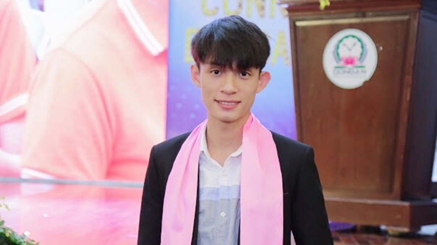 Master Nguyễn Công Hậu- Giám khảo của Bộ môn chăm sóc Da: “cuộc thi Beauty Connect Education thực sự là sân chơi lớn đầy chuyên nghiệp”
