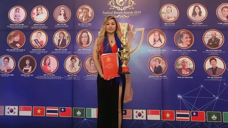 Lâm Thị Ngọc Tâm: “Tôi hạnh phúc khi là người chia sẻ và truyền cảm hứng nghề làm đẹp cho các thí sinh”