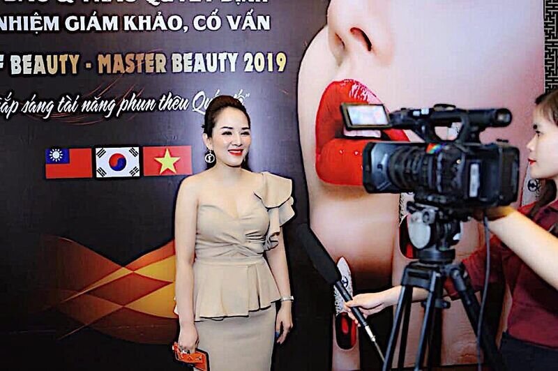 Chuyên gia Thúy Hiền – Ban tổ chức Ngôi sao tài năng ngành làm đẹp: “Đây là sân chơi bổ ích để các thí sinh giao lưu và học hỏi”