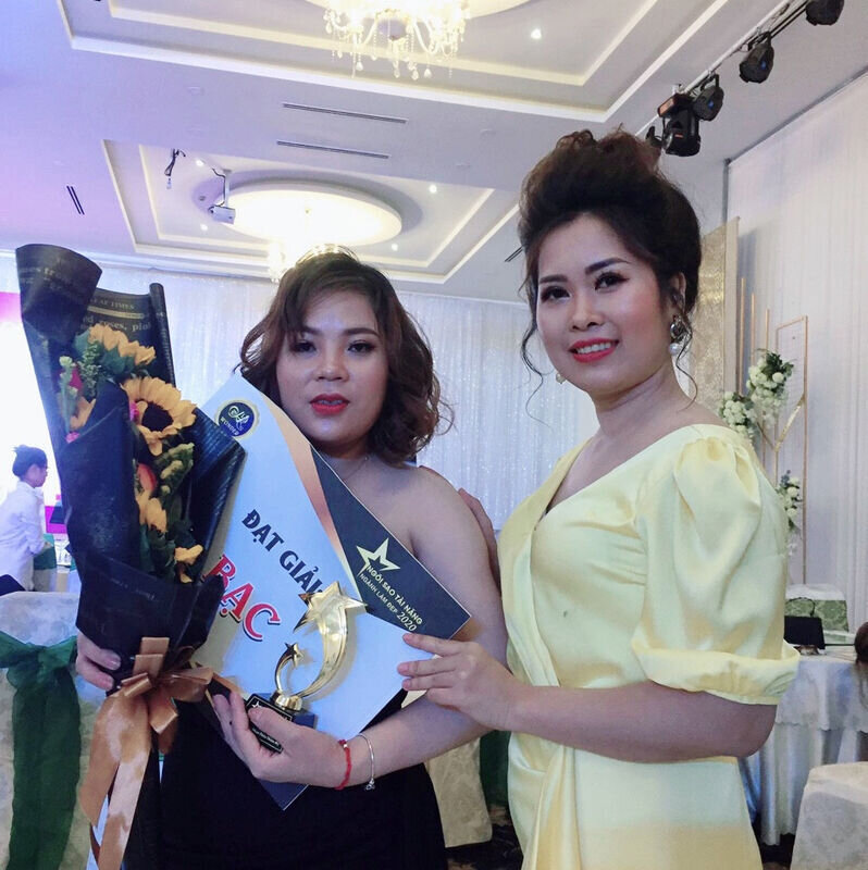 Chuyên gia Hoàng Thị Điều – giải Bàn tay vàng cuộc thi Ngôi sao tài năng ngành làm đẹp: “Giải thưởng là nguồn động viên lớn đối với tôi”