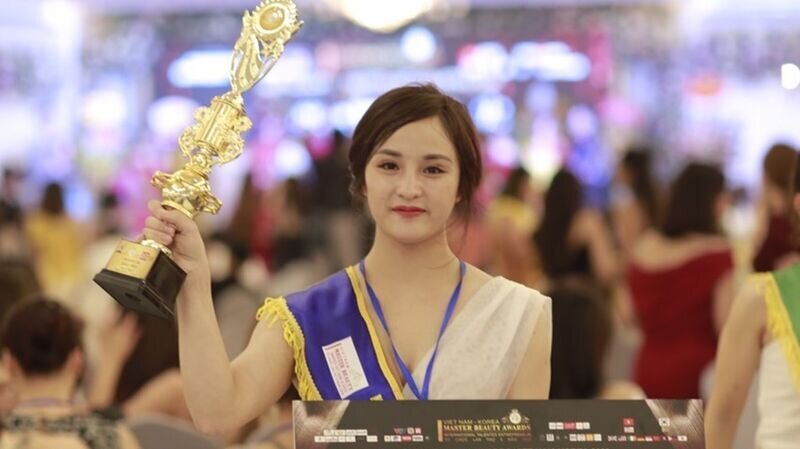 Lộ diện chủ nhân Giải Nhì bộ môn Chăm sóc da tại cuộc thi Master Beuaty Awards 2020: Nghệ nhân Trần Thị Thùy Linh