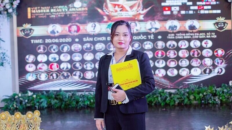 Master Đinh Thị Kiều Anh đã hoàn thành xuất sắc nhiệm vụ của mình trên cương vị Phó trưởng giám khảo Nghệ thuật Nail