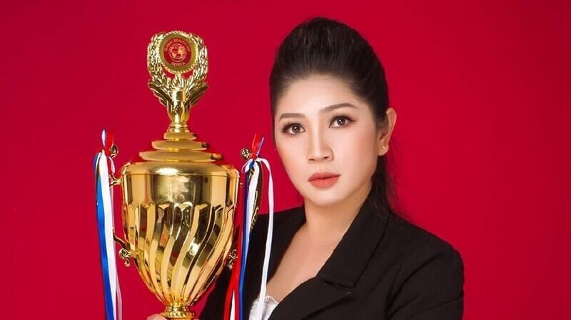 Phù Thủy Makeup Quốc Tế Thủy Benky – Tổng Trưởng Ban Giám Khảo Makeup Châu Á: “Tôi hạnh phúc vì được là một phần của cuộc thi Master Beauty Awards 2020.”