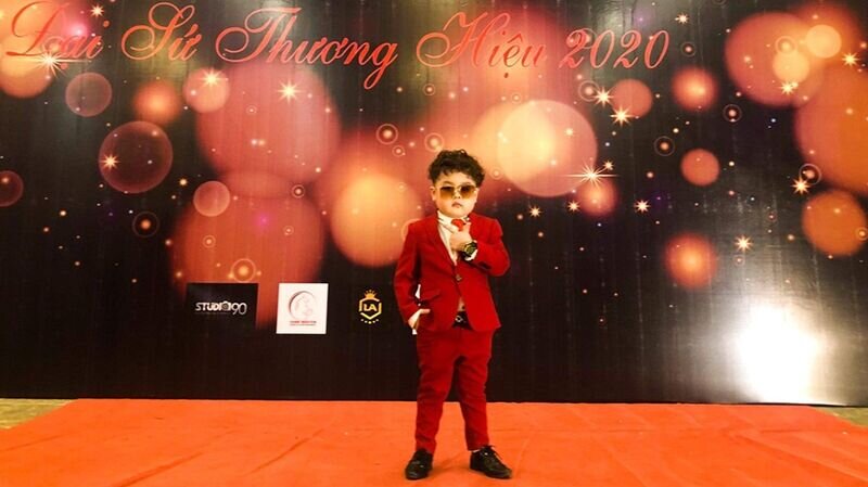 Mẫu nhí Phạm Tuấn Phong – sự đáng yêu không thể chối từ