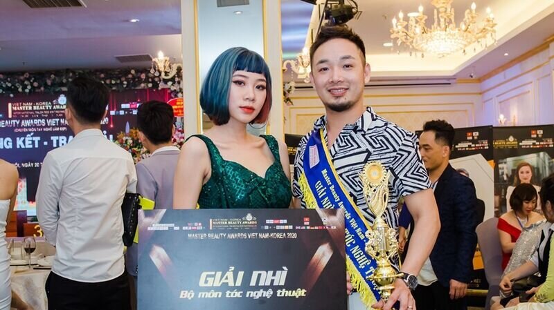 Nhà tạo mẫu tóc trẻ Phạm Trí Vượng- giải Nhì bộ môn Tóc nghệ thuật cuộc thi Master Beauty Awards 2020: “Thành công của tôi có bóng dáng người thầy dìu dắt tận tình.”