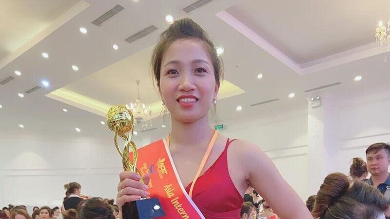 Kỹ thuật vàng bộ môn Phun xăm thẩm mỹ tại cuộc thi Asia International Beauty Festival 2020 gọi tên nghệ nhân trẻ Nguyễn Phương Thúy