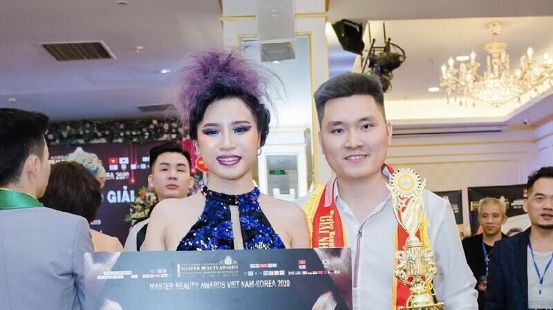 Nhà tạo mẫu tóc Sơn Nguyễn xuất sắc đạt giải Nhất bộ môn Tóc nghệ thuật tại cuộc thi Master Beauty Awards 2020