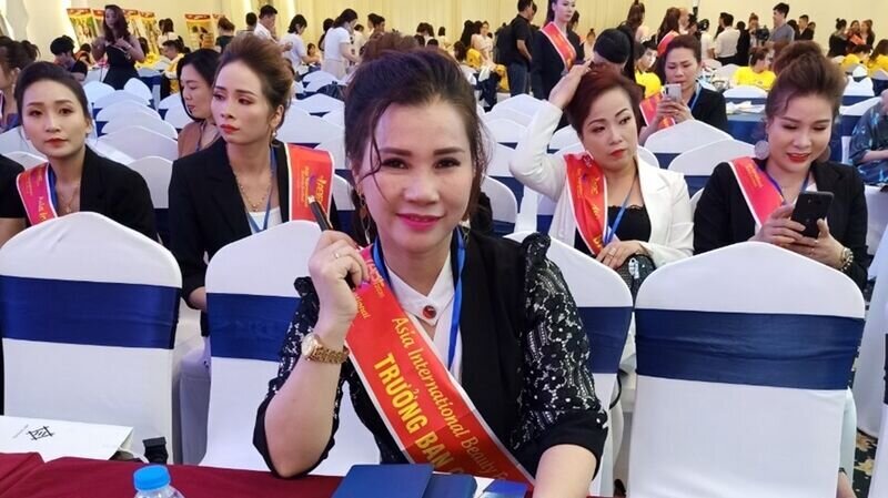 Master Lê Thị Quỳnh Hạnh – Trưởng ban giám khảo tại cuộc thi Asia International Beauty Festival 2020 chia sẻ gì sau đêm chung kết thành công và đáng nhớ