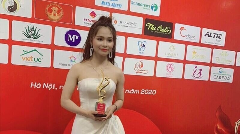 Vinh danh Bàn tay vàng bộ môn Phun xăm tại cuộc thi Asia International Beauty Festival 2020: nghệ nhân trẻ Đỗ Thị Linh