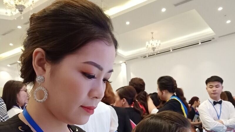 Master Lê Thị Nga – Giám khảo Phun thêu thẩm mỹ: “ Sân chơi lớn như Asia International Beauty Festival 2020 là nơi để các thí sinh rèn luyện và trau dồi kỹ năng nghề cho riêng mình.”