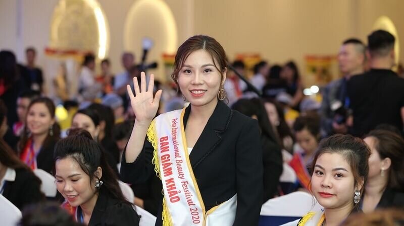 Master Nguyễn Thị Ngọc Điệp- giám khảo tại cuộc thi Asia International Beauty Festival 2020: “Tôi thực sự ấn tượng với kỹ năng và nhiệt huyết từ các thí sinh năm nay.”