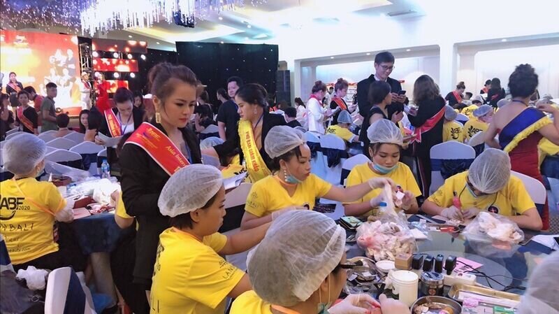 Master Nguyễn Thị Nguyệt – giám khảo bộ môn Phun xăm thẩm mỹ: “Tôi mong rằng những sân chơi uy tín như Asia International Beauty Festival 2020 sẽ là nơi nghề làm đẹp được vinh danh, tỏa sáng.”