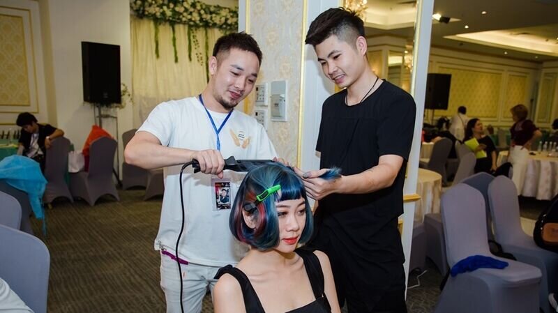 Bàn tay vàng bộ môn Tóc nghệ thuật: Nhà tạo mẫu tóc trẻ Phạm Trí Vượng- chia sẻ gì sau thành công vang dội tại cuộc thi Master Beauty Awards 2020?