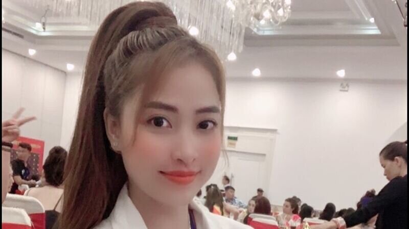 Nghệ nhân trẻ Nguyễn Thị Kim Oanh chia sẻ gì sau khi đạt giải nhì bộ môn Điêu khắc mày tại Asia Beauty Festival 2020?